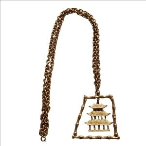 Vintage Chunky Gold Tone Pagoda Chinoiserie Statement Necklace (READ)